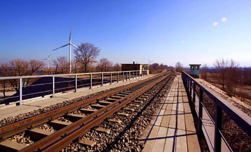 高鐵建設(shè)領(lǐng)域，加大對(duì)機(jī)制砂的需求