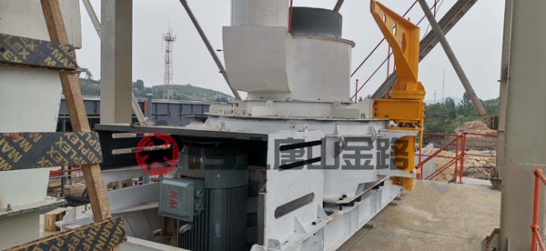 錘破、對輥破、立軸沖擊破三種制砂設(shè)備優(yōu)劣對比