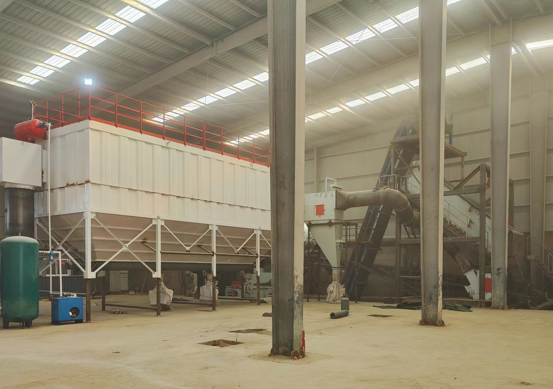 與平面制砂相比，干法制砂樓有哪些優(yōu)勢？