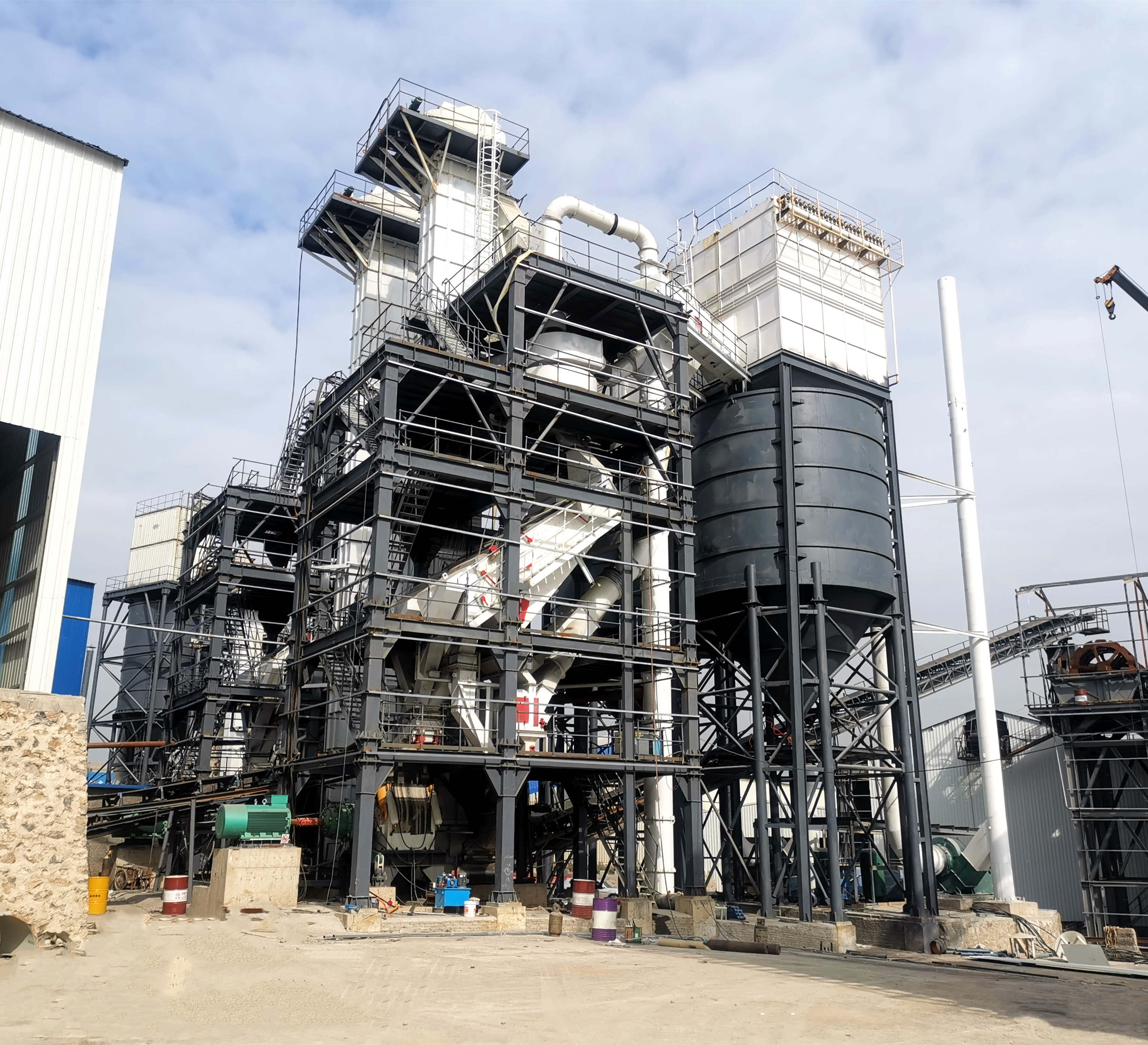 唐山金路干法制砂樓，助力高品質(zhì)機(jī)制砂生產(chǎn)