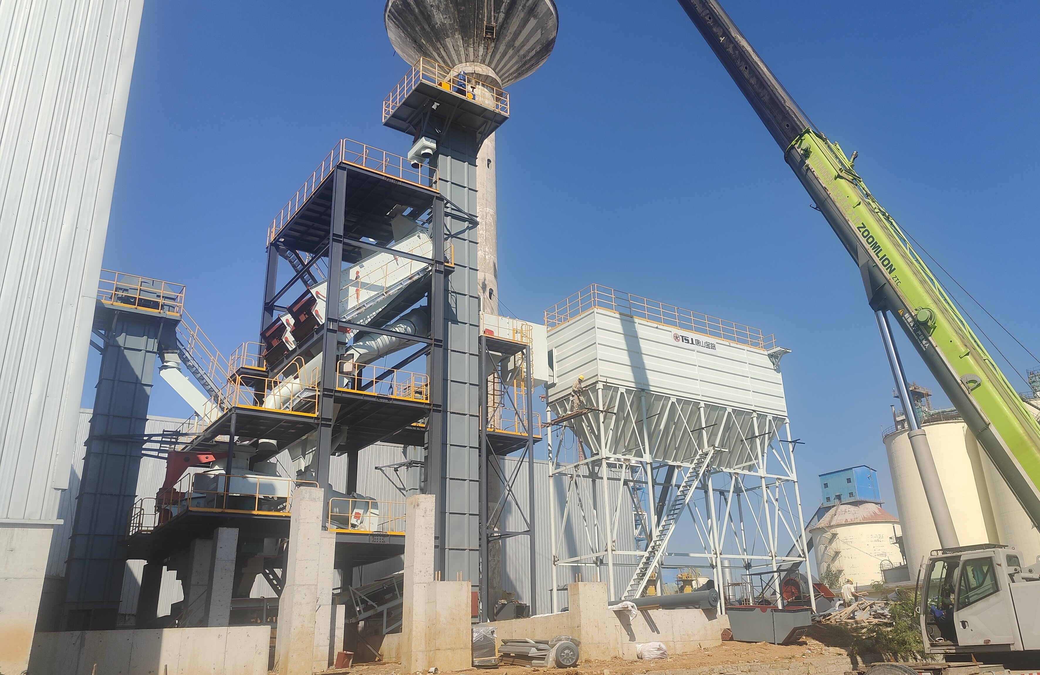 建筑垃圾堆成山？制砂樓一鍵 “點(diǎn)石成金”！